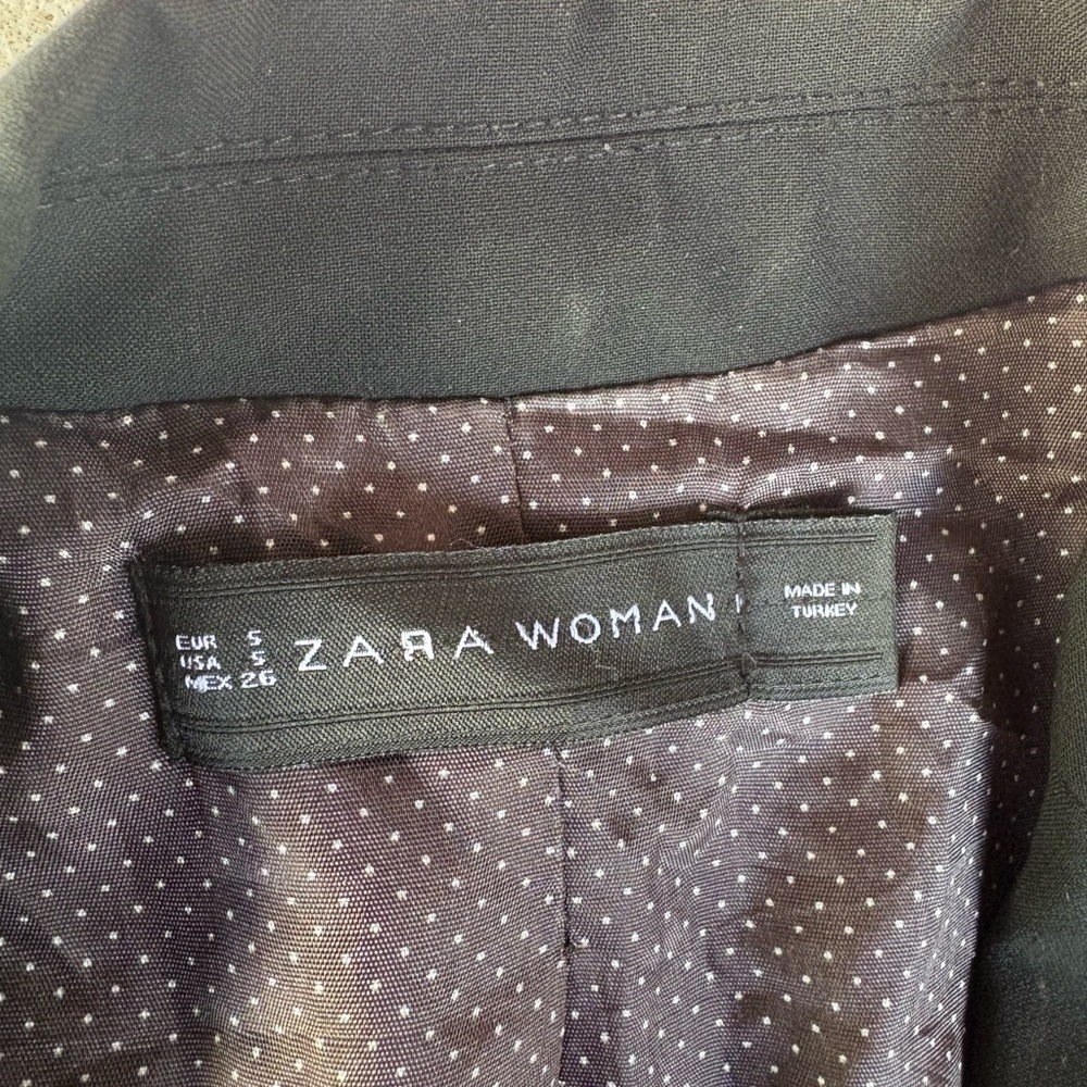 Zara Black Women's Single-Button Blazer with Slight Puff Shoulder - Picture 8 of 8